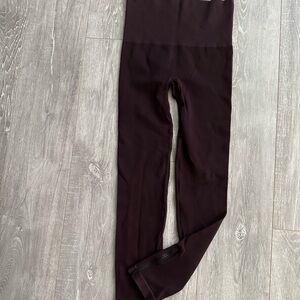 Spanx leggings zipper bottom-XL maroon